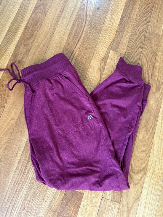GAP Pants - GAP brushed tech jersey ankle joggers size small burgundy